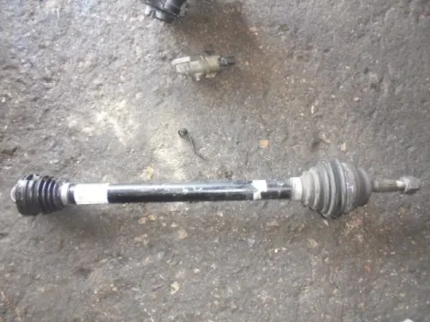 Ημιαξόνιο Εμπρός Δεξί 8PN89 για CITROEN C4 CACTUS (2014 - )