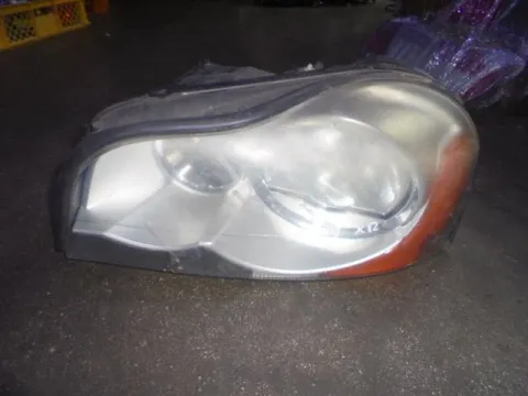 Φανάρι Εμπρός Αριστερό XENON Χωρίς Προβολέα  για VOLVO XC90 (2003 - 2006) Φανάρι Εμπρός Αριστερό XENON Χωρίς Προβολέα  για VOLVO XC90 (2003 - 2006)