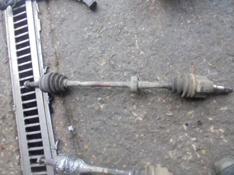 Ημιαξόνιο Εμπρός Δεξί για TOYOTA STARLET (1990 - 1995) (EP80-2) Ημιαξόνιο Εμπρός Δεξί για TOYOTA STARLET (1990 - 1995) (EP80-2)
