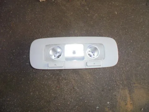 Μπλαφονίερα Οροφής Κεντρική για VW GOLF (2004 - 2008) Mk5 (1K1) Μπλαφονίερα Οροφής Κεντρική για VW GOLF (2004 - 2008) Mk5 (1K1)