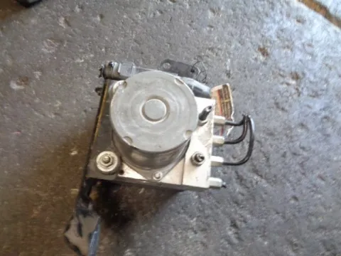 Μονάδα ABS 8200085584 για RENAULT CLIO (2001 - 2005) (BB_) (CB_) Μονάδα ABS 8200085584 για RENAULT CLIO (2001 - 2005) (BB_) (CB_)