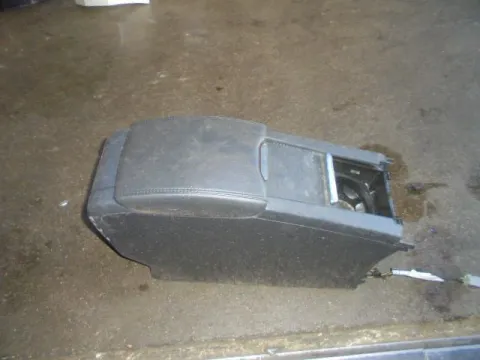 Υποβραχιόνιο(Τεμπέλης) για VOLVO V60 (2011 - 2013) ( ) *Γ* Υποβραχιόνιο(Τεμπέλης) για VOLVO V60 (2011 - 2013) ( ) *Γ*