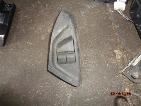 Διακόπτης Παραθύρων Κεντρικός Αριστερής 2ΠΛΟΣ για TOYOTA AYGO (2014 - 2017)