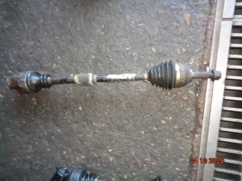 Ημιαξόνιο Εμπρός Δεξί για MITSUBISHI CARISMA (1999 - 2004) (DA) Ημιαξόνιο Εμπρός Δεξί για MITSUBISHI CARISMA (1999 - 2004) (DA)