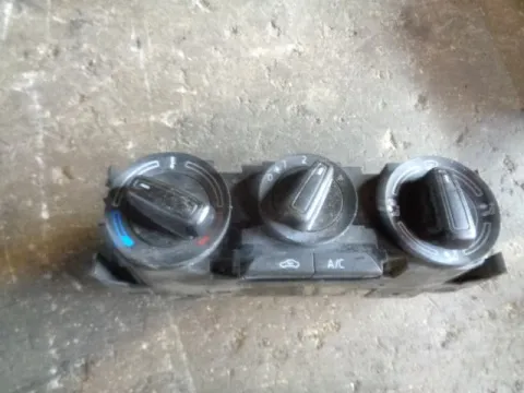 Χειριστήρια Καλοριφέρ 6V0820045C για SKODA FABIA (2015 - ) Χειριστήρια Καλοριφέρ 6V0820045C για SKODA FABIA (2015 - )