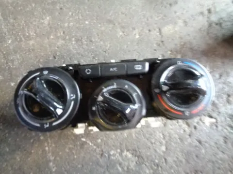Χειριστήρια Καλοριφέρ 9622483ZD για PEUGEOT 208 (2012 - 2016) ( ) Χειριστήρια Καλοριφέρ 9622483ZD για PEUGEOT 208 (2012 - 2016) ( )