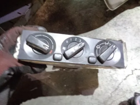 Χειριστήρια Καλοριφέρ E32PB393 για MITSUBISHI CARISMA (1996 - 1999) (DA) Χειριστήρια Καλοριφέρ E32PB393 για MITSUBISHI CARISMA (1996 - 1999) (DA)