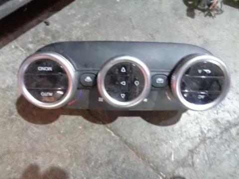Χειριστήρια Καλοριφέρ 5556000902 για ALFA ROMEO GIULIETTA (2010 - 2016) (940) Χειριστήρια Καλοριφέρ 5556000902 για ALFA ROMEO GIULIETTA (2010 - 2016) (940)