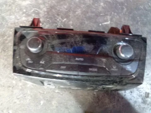 Χειριστήρια Καλοριφέρ Με Κλίμα 39510-54P00 για SUZUKI VITARA (2015 - ) Χειριστήρια Καλοριφέρ Με Κλίμα 39510-54P00 για SUZUKI VITARA (2015 - )