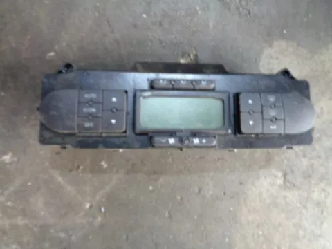 Χειριστήρια Καλοριφέρ Με Κλίμα 1P0907044D για SEAT LEON (2005 - 2009) (1P) Χειριστήρια Καλοριφέρ Με Κλίμα 1P0907044D για SEAT LEON (2005 - 2009) (1P)