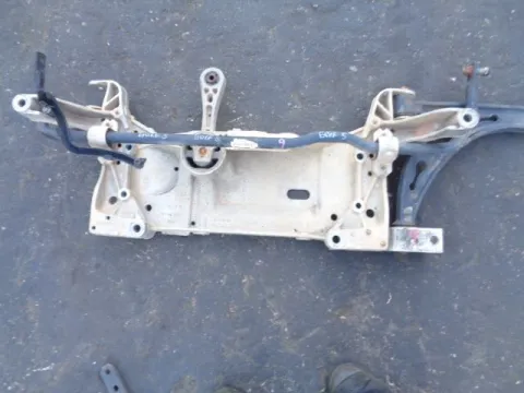 Γέφυρα Εμπρός για VW GOLF (2004 - 2008) Mk5 (1K1) *ΔΒ* ΠΑΛΕΤΑ 191 *208765* Γέφυρα Εμπρός για VW GOLF (2004 - 2008) Mk5 (1K1) *ΔΒ* ΠΑΛΕΤΑ 191 *208765*