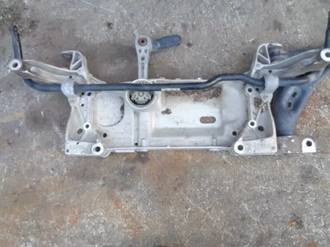 Γέφυρα Εμπρός Οριζόντια για VW GOLF (2004 - 2008) Mk5 (1K1)  *ΔΒ* ΠΑΛΕΤΑ 181 *208293* Γέφυρα Εμπρός Οριζόντια για VW GOLF (2004 - 2008) Mk5 (1K1)  *ΔΒ* ΠΑΛΕΤΑ 181 *208293*