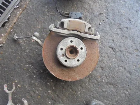 Άκρο Εμπρός Αριστερό Με ABS για BMW 5 Series (2003 - 2007) (E60-1) Άκρο Εμπρός Αριστερό Με ABS για BMW 5 Series (2003 - 2007) (E60-1)