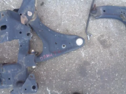 Ψαλίδι Εμπρός Αριστερό για DAIHATSU TERIOS (2006 - 2009) (J200)  *ΔΒ* ΠΑΛΕΤΑ 215 *212461*