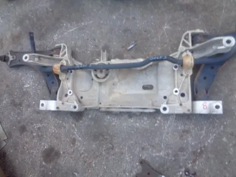 Γέφυρα Εμπρός Οριζόντια για VW GOLF (2004 - 2008) Mk5 (1K1) *ΔΒ* ΠΑΛΕΤΑ 181 *208293* Γέφυρα Εμπρός Οριζόντια για VW GOLF (2004 - 2008) Mk5 (1K1) *ΔΒ* ΠΑΛΕΤΑ 181 *208293*