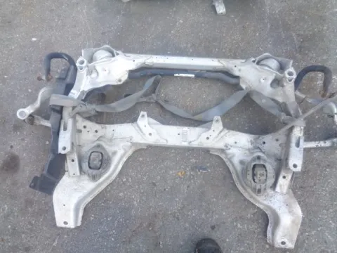 Γέφυρα Εμπρός Οριζόντια για BMW 3 Series (2005 - 2008) (E90-1-2-3) *ΔΒ* ΠΑΛΕΤΑ 182 *208294* Γέφυρα Εμπρός Οριζόντια για BMW 3 Series (2005 - 2008) (E90-1-2-3) *ΔΒ* ΠΑΛΕΤΑ 182 *208294*
