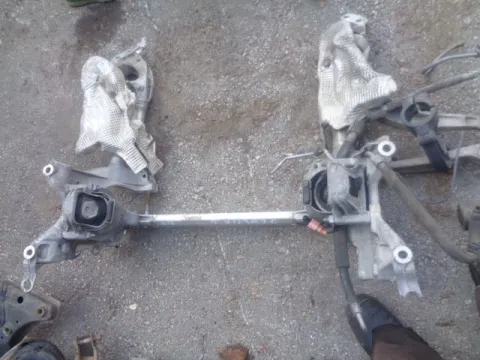 Γέφυρα Εμπρός Οριζόντια για AUDI A4 (2008 - 2011) (8K) *ΔΒ* ΠΑΛΕΤΑ 218 *212464* Γέφυρα Εμπρός Οριζόντια για AUDI A4 (2008 - 2011) (8K) *ΔΒ* ΠΑΛΕΤΑ 218 *212464*