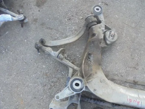 Ψαλίδι Εμπρός Αριστερό Άνω Κάτω για AUDI A6 (1998 - 2001) (4B) *ΔΒ* Ψαλίδι Εμπρός Αριστερό Άνω Κάτω για AUDI A6 (1998 - 2001) (4B) *ΔΒ*