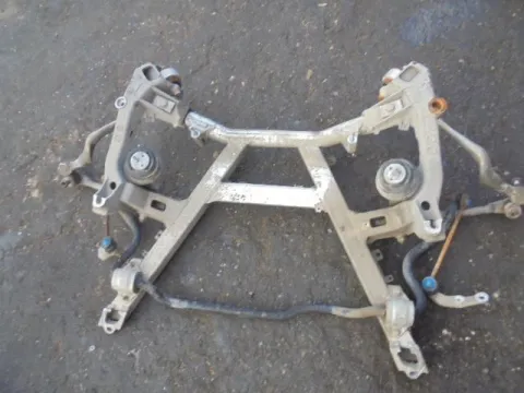 Γέφυρα Εμπρός για BMW 5 Series (2000 - 2003) (E39 F-L) *ΔΒ* ΠΑΛΕΤΑ 251 *221953* Γέφυρα Εμπρός για BMW 5 Series (2000 - 2003) (E39 F-L) *ΔΒ* ΠΑΛΕΤΑ 251 *221953*