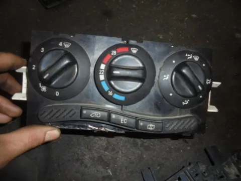 Χειριστήρια Καλοριφέρ για MERCEDES A - CLASS (1997 - 2000) (W168) Χειριστήρια Καλοριφέρ για MERCEDES A - CLASS (1997 - 2000) (W168)