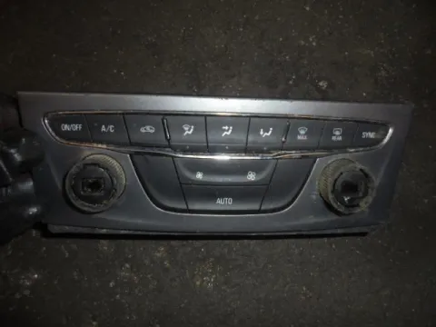 Χειριστήρια Καλοριφέρ 39042441 για OPEL ASTRA (2016 - ) K Χειριστήρια Καλοριφέρ 39042441 για OPEL ASTRA (2016 - ) K