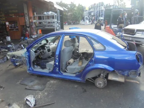 Τροπέτο Αμάξι κομπλέ Με Πίσω Άξονα Δισκόπλακες -ABS για CHEVROLET - DAEWOO NUBIRA (2003 - 2005) (J200) Sedan - 4dr *ΔΒ* - 