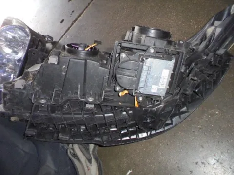 Φανάρι Εμπρός Δεξί ΧΕΝΟΝ για RENAULT LAGUNA (2005 - 2007) -  Φανάρι Εμπρός Δεξί ΧΕΝΟΝ για RENAULT LAGUNA (2005 - 2007) -