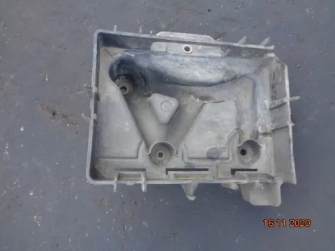 Βάση Μπαταρίας για SKODA FABIA (2000 - 2004) (6Y) *ΔΒ* Βάση Μπαταρίας για SKODA FABIA (2000 - 2004) (6Y) *ΔΒ*