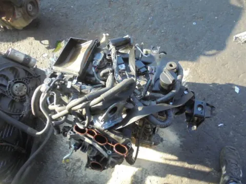 Κορμός - Καπάκι (Χωρίς Κάρτερ) για TOYOTA AYGO (2009 - 2012) (B10) 1000 1KR-FE petrol 68 KGB10 , CITROEN C1 (2009 - 2012) (P) 1000 (1KR-FE) Petrol 69 , PEUGEOT 107 (2010 - 2013) 1000 1KR (384 F) Petro Κορμός - Καπάκι (Χωρίς Κάρτερ) για TOYOTA AYGO (2009 - 2012) (B10) 1000 1KR-FE petrol 68 KGB10 , CITROEN C1 (2009 - 2012) (P) 1000 (1KR-FE) Petrol 69 , PEUGEOT 107 (2010 - 2013) 1000 1KR (384 F) Petro