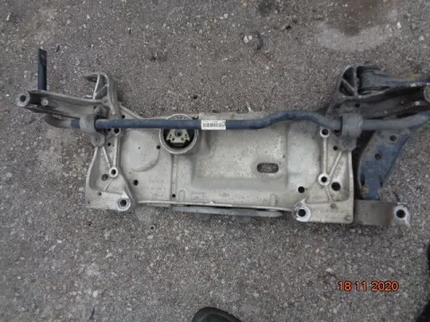 Γέφυρα Εμπρός Οριζόντια για VW GOLF (2004 - 2008) Mk5 (1K1) *ΔΒ* ΠΑΛΕΤΑ 210 *212456* Γέφυρα Εμπρός Οριζόντια για VW GOLF (2004 - 2008) Mk5 (1K1) *ΔΒ* ΠΑΛΕΤΑ 210 *212456*