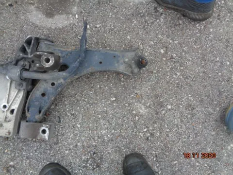 Ψαλίδι Εμπρός Δεξί για VW GOLF (2004 - 2008) Mk5 (1K1)  *ΔΒ* ΠΑΛΕΤΑ 210 *212456* Ψαλίδι Εμπρός Δεξί για VW GOLF (2004 - 2008) Mk5 (1K1)  *ΔΒ* ΠΑΛΕΤΑ 210 *212456*