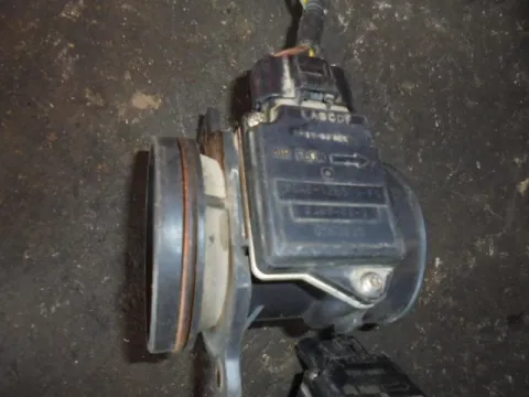 Μετρητής Μάζας Αέρος (MAF - LUFT - AIR FLOW) 98AB12B579DA για FORD FOCUS (1998 - 2001) Mk1a  "ΤΕΛΑΡΟ 10"(πισω τοιχο) Μετρητής Μάζας Αέρος (MAF - LUFT - AIR FLOW) 98AB12B579DA για FORD FOCUS (1998 - 2001) Mk1a  "ΤΕΛΑΡΟ 10"(πισω τοιχο)