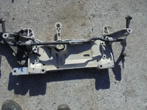 Γέφυρα Εμπρός Οριζόντια για VW GOLF (2004 - 2008) Mk5 (1K1) *ΔΒ* ΠΑΛΕΤΑ 217 *212463* Γέφυρα Εμπρός Οριζόντια για VW GOLF (2004 - 2008) Mk5 (1K1) *ΔΒ* ΠΑΛΕΤΑ 217 *212463*