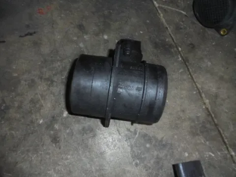 Μετρητής Μάζας Αέρος (MAF - LUFT - AIR FLOW) 0281002461 για VW GOLF (2004 - 2008) Mk5 (1K1)  "ΤΕΛΑΡΟ 3"(πισω τοιχο) Μετρητής Μάζας Αέρος (MAF - LUFT - AIR FLOW) 0281002461 για VW GOLF (2004 - 2008) Mk5 (1K1)  "ΤΕΛΑΡΟ 3"(πισω τοιχο)