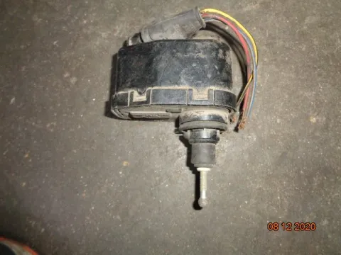 Ρεγουλατόρος Φαναριού για VW TRANSPORTER (1991 - 1996) (70X) (T4) , (1997 - 2003) (70X) (T4) Ρεγουλατόρος Φαναριού για VW TRANSPORTER (1991 - 1996) (70X) (T4) , (1997 - 2003) (70X) (T4)