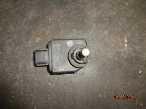 Ρεγουλατόρος Φαναριού για MAZDA 323 (1995 - 1998) (BA) Ρεγουλατόρος Φαναριού για MAZDA 323 (1995 - 1998) (BA)