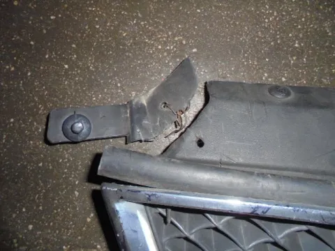 Μάσκα Με Σήμα (Ελαττωματική) για FORD C-MAX (2003 - 2006) Mk1a (C214) -  Μάσκα Με Σήμα (Ελαττωματική) για FORD C-MAX (2003 - 2006) Mk1a (C214) -