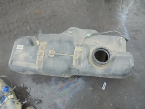 Δεξαμενή Καυσίμου (Ρεζερβουάρ) για HYUNDAI H-1 STAREX (1998 - 2001) *ΔΒ* Δεξαμενή Καυσίμου (Ρεζερβουάρ) για HYUNDAI H-1 STAREX (1998 - 2001) *ΔΒ*