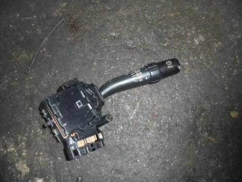 Διακόπτης Φώτων-Φλάς για TOYOTA AVENSIS (2003 - 2006) (T250) Διακόπτης Φώτων-Φλάς για TOYOTA AVENSIS (2003 - 2006) (T250)