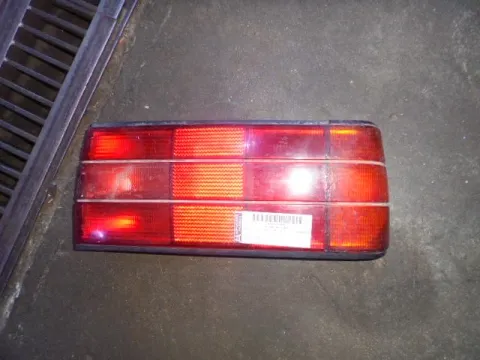 Φανάρι Πίσω Δεξί ΡΑΓΙΣΜΕΝΟ για BMW 3 Series (1983 - 1987) (E30) Φανάρι Πίσω Δεξί ΡΑΓΙΣΜΕΝΟ για BMW 3 Series (1983 - 1987) (E30)