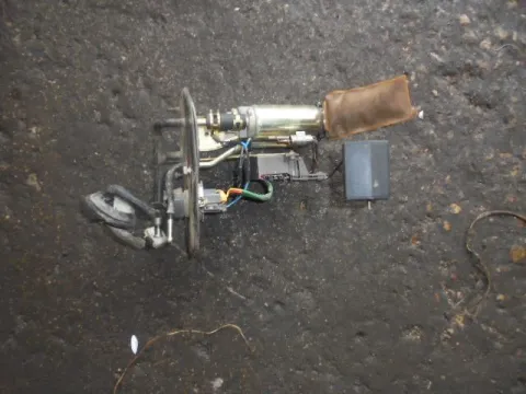 Αντλία Καυσίμου (Τρόμπα Βενζίνης) για TOYOTA CARINA (1992 - 1995) E (T190) Αντλία Καυσίμου (Τρόμπα Βενζίνης) για TOYOTA CARINA (1992 - 1995) E (T190)