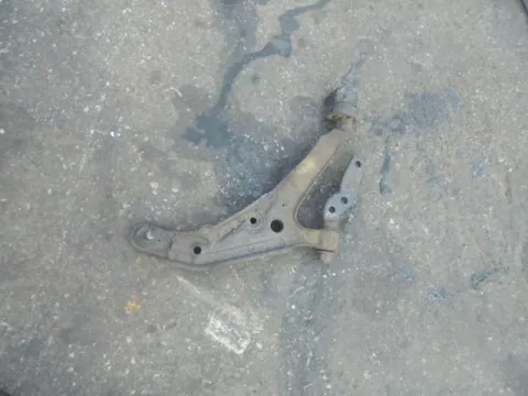 Ψαλίδι Εμπρός Δεξί για NISSAN PRIMERA (1996 - 1999) (P11) Ψαλίδι Εμπρός Δεξί για NISSAN PRIMERA (1996 - 1999) (P11)