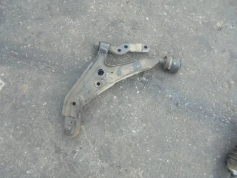 Ψαλίδι Εμπρός Αριστερό για NISSAN PRIMERA (1996 - 1999) (P11) Ψαλίδι Εμπρός Αριστερό για NISSAN PRIMERA (1996 - 1999) (P11)