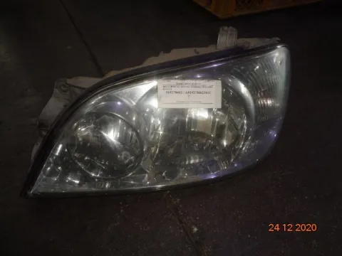 Φανάρι Εμπρός Αριστερό για KIA CARENS (2000 - 2006) Φανάρι Εμπρός Αριστερό για KIA CARENS (2000 - 2006)