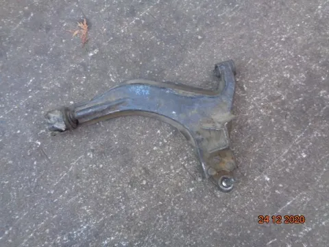 Ψαλίδι Εμπρός Δεξί για NISSAN VANETTE (1997 - 2001) (C23) Ψαλίδι Εμπρός Δεξί για NISSAN VANETTE (1997 - 2001) (C23)