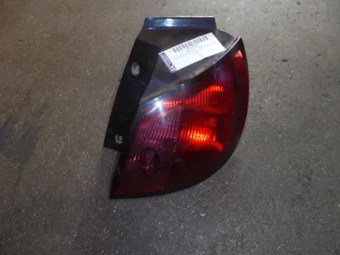 Φανάρι Πίσω Δεξί (Ραγισμένο) για MITSUBISHI COLT (2008 - ) (JZ3) Hatchback - 3dr Φανάρι Πίσω Δεξί (Ραγισμένο) για MITSUBISHI COLT (2008 - ) (JZ3) Hatchback - 3dr