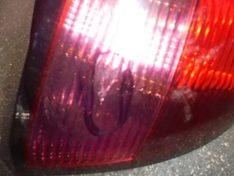 Φανάρι Πίσω Δεξί (Ραγισμένο) για MITSUBISHI COLT (2008 - ) (JZ3) Hatchback - 3dr - 