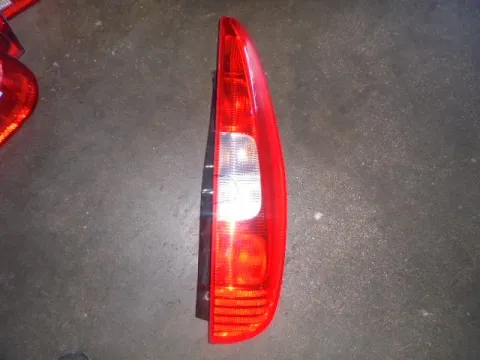 Φανάρι Πίσω Δεξί (ΡΑΓΙΣΜΕΝΟ) για MITSUBISHI COLT (2005 - 2008 ) (CZ) Φανάρι Πίσω Δεξί (ΡΑΓΙΣΜΕΝΟ) για MITSUBISHI COLT (2005 - 2008 ) (CZ)