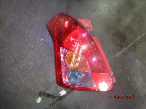 Φανάρι Πίσω Αριστερό ΡΑΓΙΣΜΕΝΟ για SUZUKI SWIFT (2008 - 2011) (RS) Φανάρι Πίσω Αριστερό ΡΑΓΙΣΜΕΝΟ για SUZUKI SWIFT (2008 - 2011) (RS)