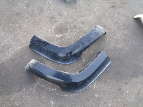 Σετ Φρύδια Πίσω για JEEP CHEROKEE (2002 -2005) (KJ) Σετ Φρύδια Πίσω για JEEP CHEROKEE (2002 -2005) (KJ)